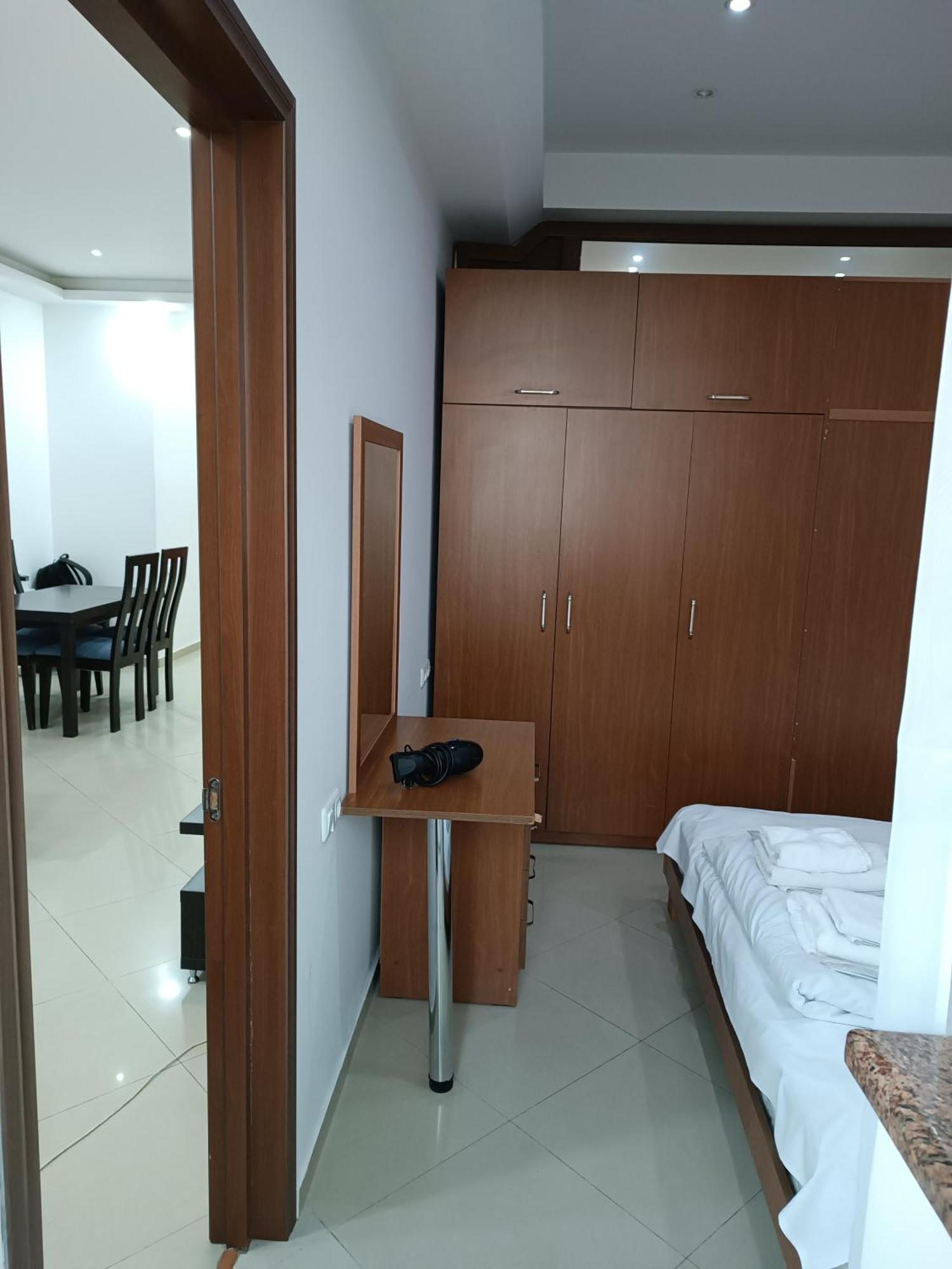 Rent Inn Yerevan On Sakharov Square Exterior photo